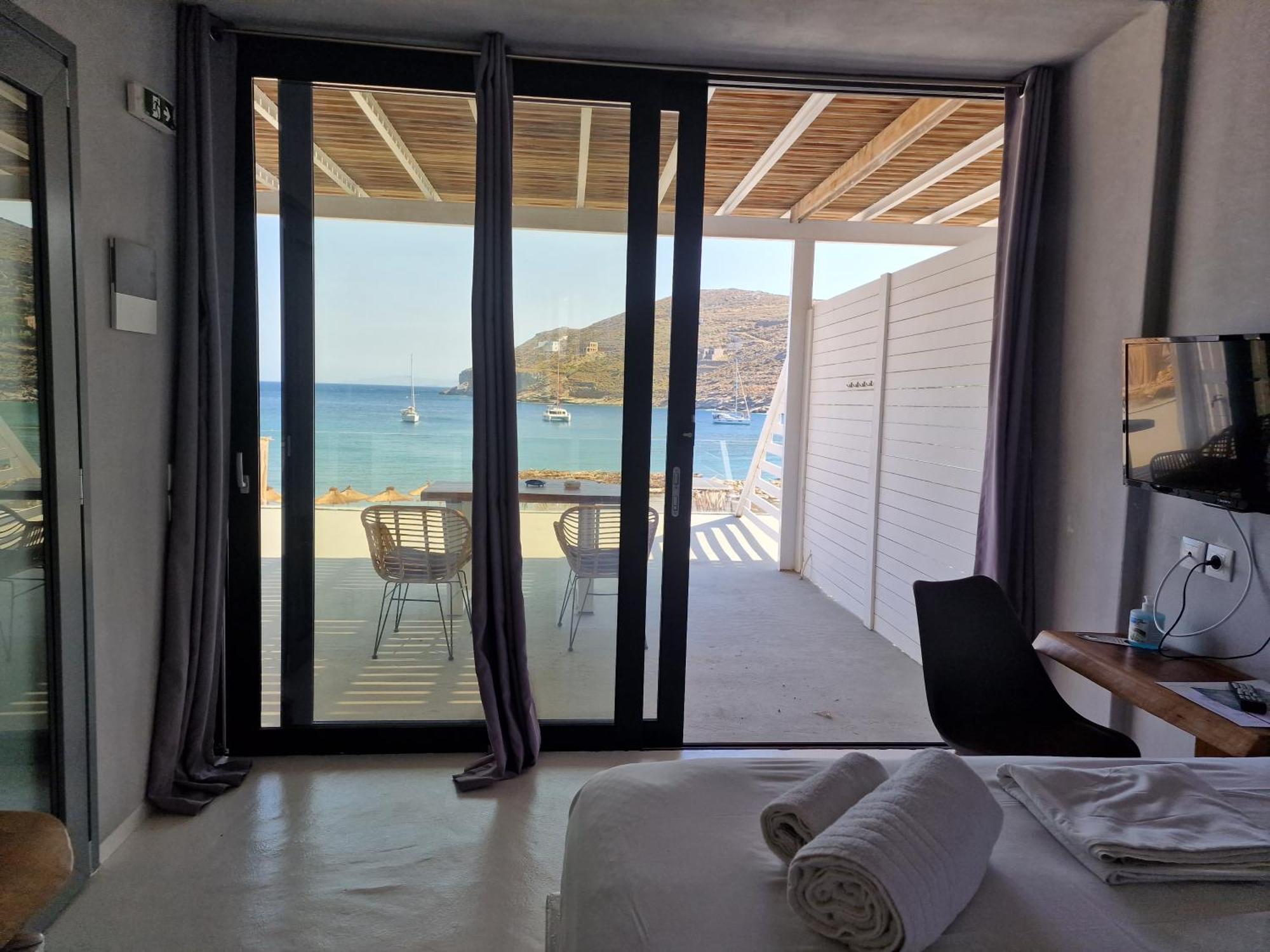 Spathi Beach Suites Kea Quarto foto