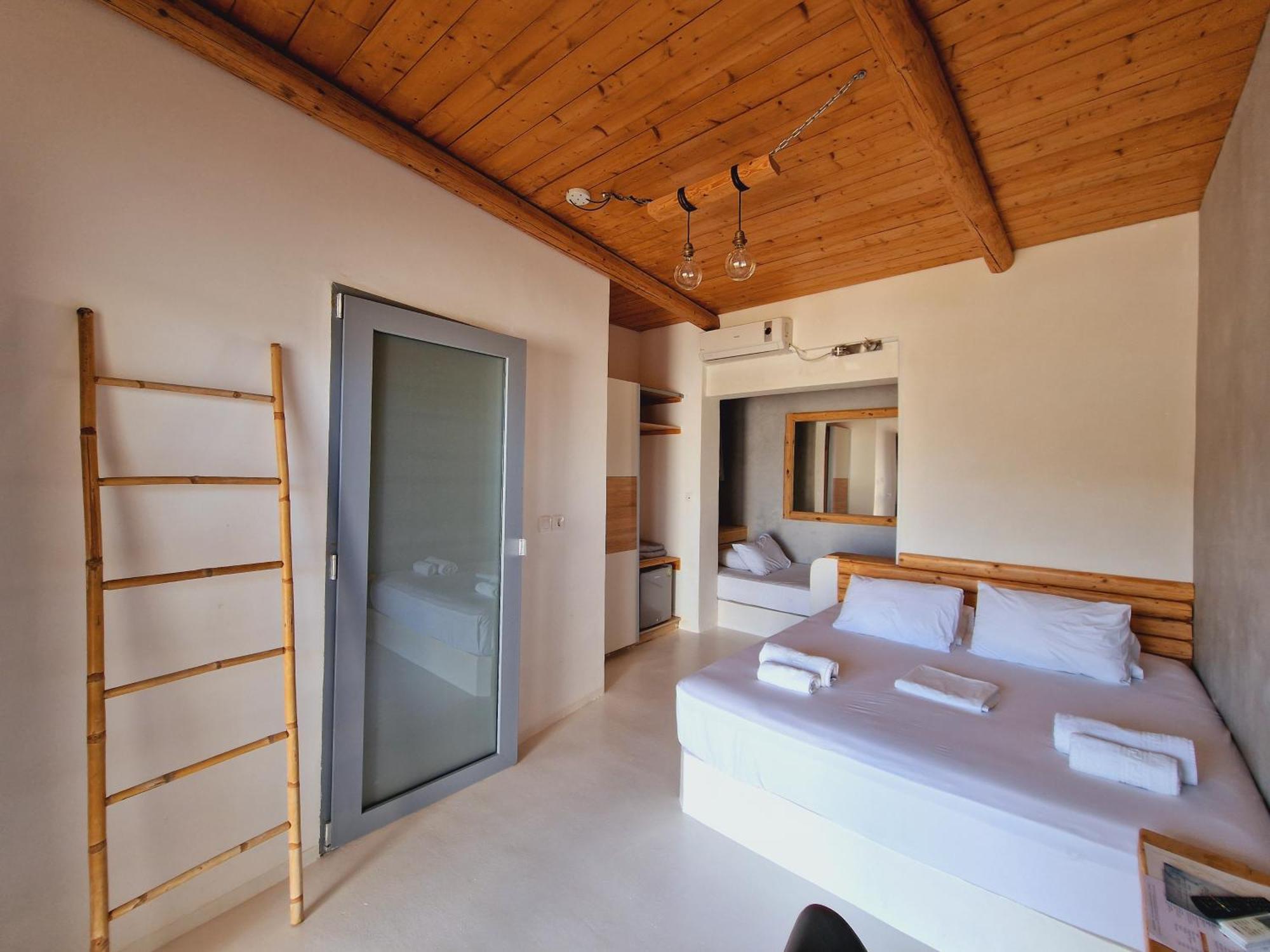 Spathi Beach Suites Kea Quarto foto
